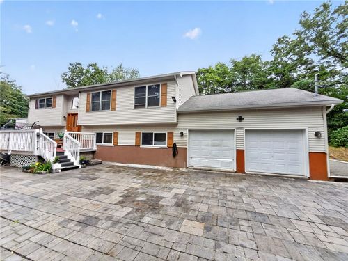 1326 Hilltop Dr, Long Pond, PA, 18334-7785 | Card Image