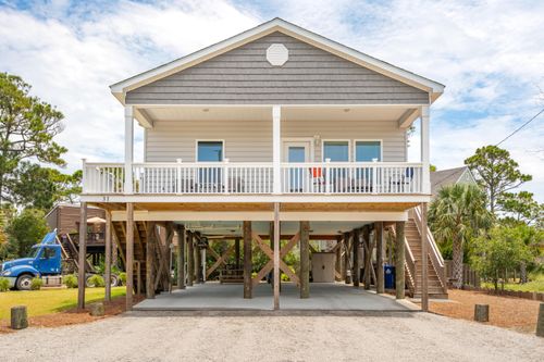 31 9th St W, Folly Beach, SC, 29439 | Card Image