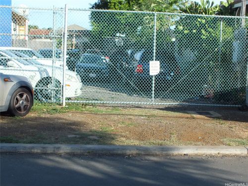 729 Gulick Ave, Honolulu, HI, 96819-3338 | Card Image