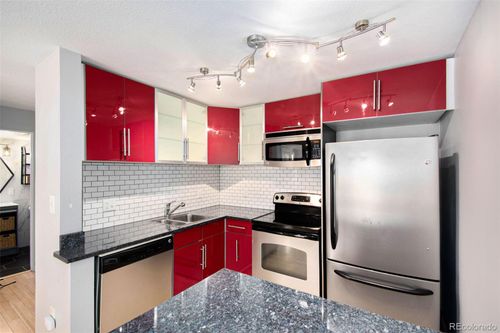 apt-205-1032 N Clarkson St, Denver, CO, 80218-2760 | Card Image