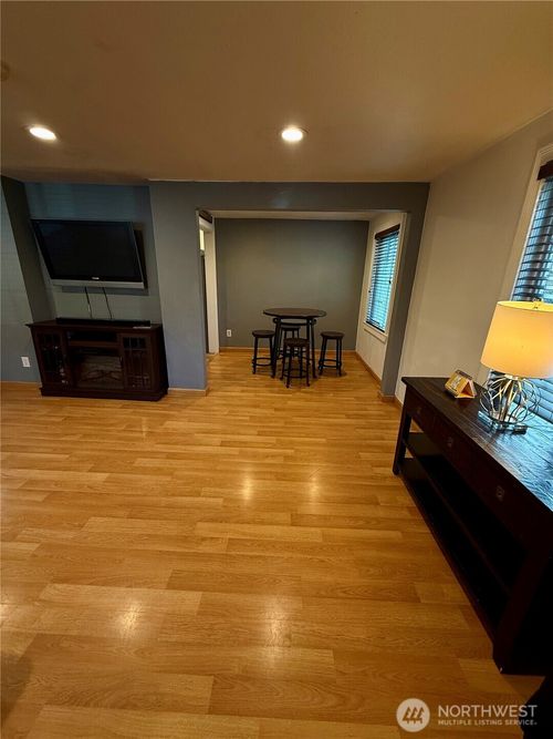 3533 Se 6th St, Renton, WA, 98058-2809 | Card Image