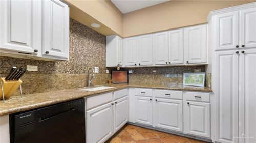 113 W Shasta Ave, McAllen, TX, 78504-2402 | Card Image