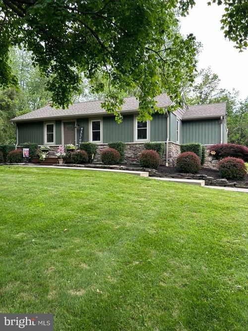 3426 Bursonville Rd, RIEGELSVILLE, PA, 18077-9747 | Card Image