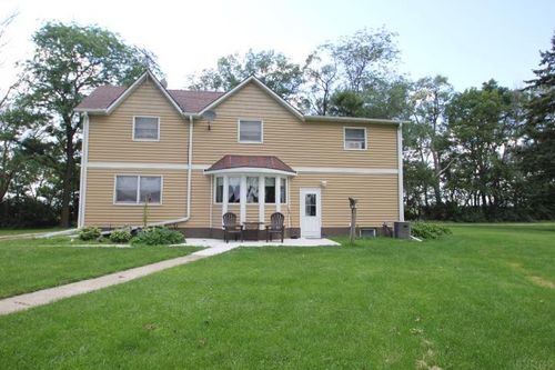 25186 170th St, Dike, IA, 50624-8144 | Card Image