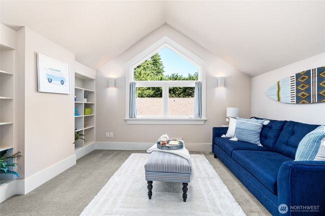 Upper Bedroom #3 Sitting Area | Image 25