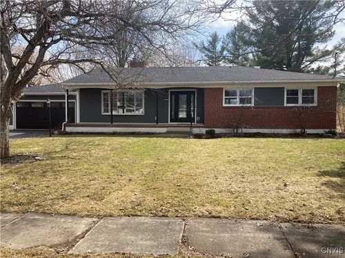 449 Bugbee Dr, Watertown, NY, 13601-4203 | Card Image