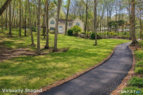 123-A Peaceable Street, Redding, CT, 06896 | Card Image