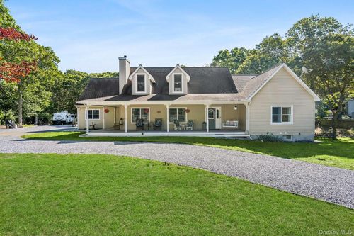52 Wauhope Rd, Hampton Bays, NY, 11946-2715 | Card Image