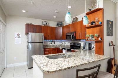 1057 - 204 E South Street, Condo with 2 bedrooms, 2 bathrooms and null parking in Orlando FL | Image 2