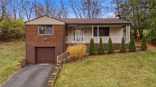 2725 Locust Dr, Pittsburgh, PA, 15241-1922 | Card Image