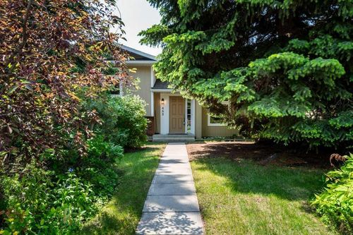 452 Parkridge Rise Se, Calgary, AB, T2J5C3 | Card Image