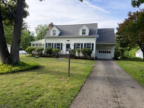 4 Gordon Rd, Wharton, NJ, 07885-1012 | Card Image