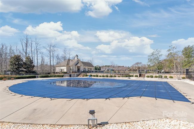 Pool 2 | Image 32