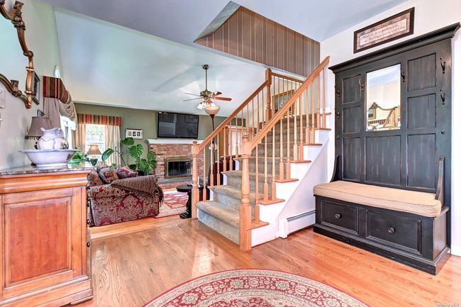 150 N Woods Dr, House other with 4 bedrooms, 4 bathrooms and 7 parking in Wading River NY | Image 4