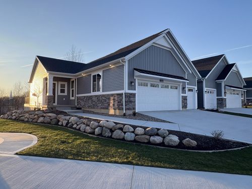 2569 Ravines Trail Dr Sw, Byron Center, MI, 49315-7407 | Card Image