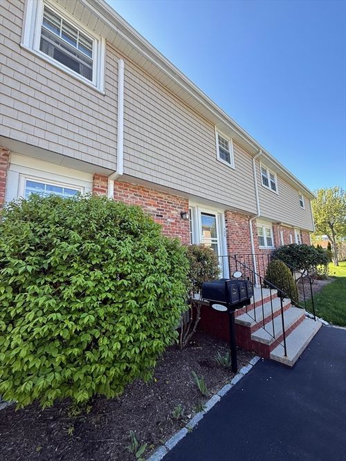 1-125 Pleasant St, Norwood, MA, 02062-5740 | Card Image