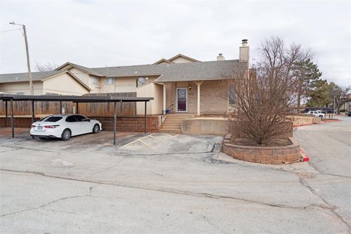 9723 Hefner Village Blvd, Oklahoma City, OK, 73162-7762 | Card Image