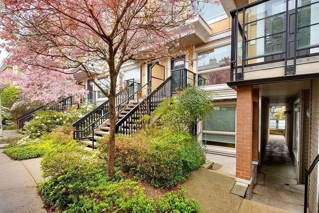 33 - 728 W 14 Th Street, Townhouse with 2 bedrooms, 1 bathrooms and 1 parking in North Vancouver BC | Image 19