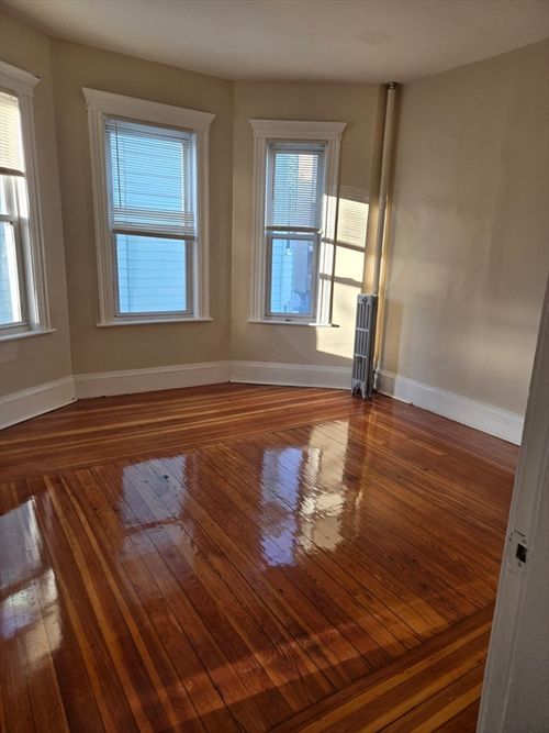 3-4 Trent St, Boston, MA, 02125-3094 | Card Image