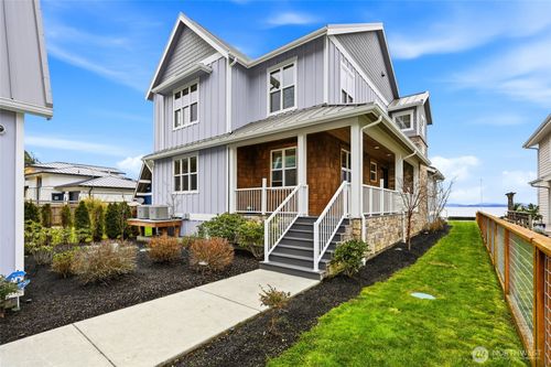 28 W North Camano Dr, Camano Island, WA, 98282-8611 | Card Image