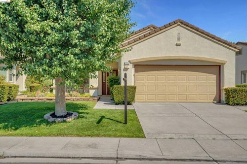 1711 Kent Dr, Brentwood, CA, 94513-6432 | Card Image