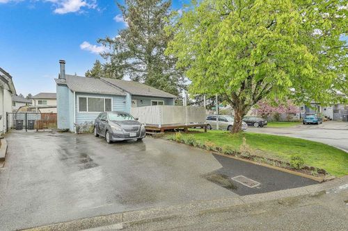 12902 72a Ave, Surrey, BC, V3W6Z2 | Card Image