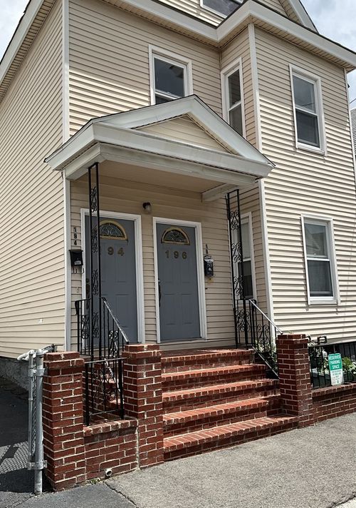 2-194 Concord St, Lowell, MA, 01852-2705 | Card Image
