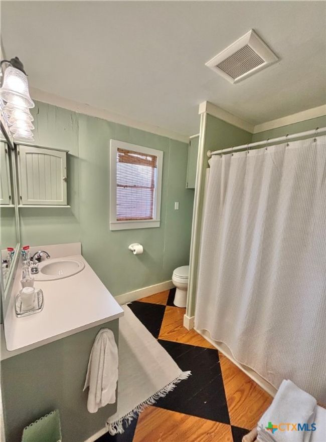 1007 N Washington St, House other with 3 bedrooms, 3 bathrooms and null parking in Port O Connor TX | Image 29