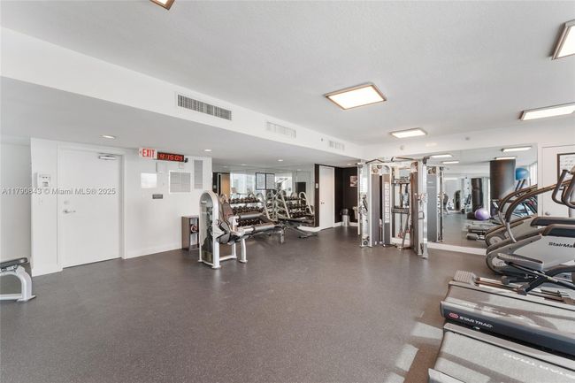 APT-1404 - 1881 79 Th Street Cswy, Condo with 2 bedrooms, 2 bathrooms and null parking in North Bay Village FL | Image 34