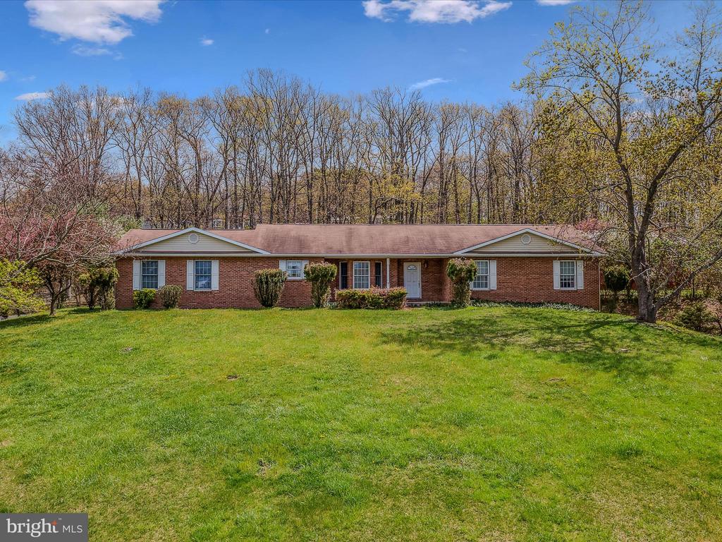 Martinsburg Rd, Berkeley Springs, WV 25411
