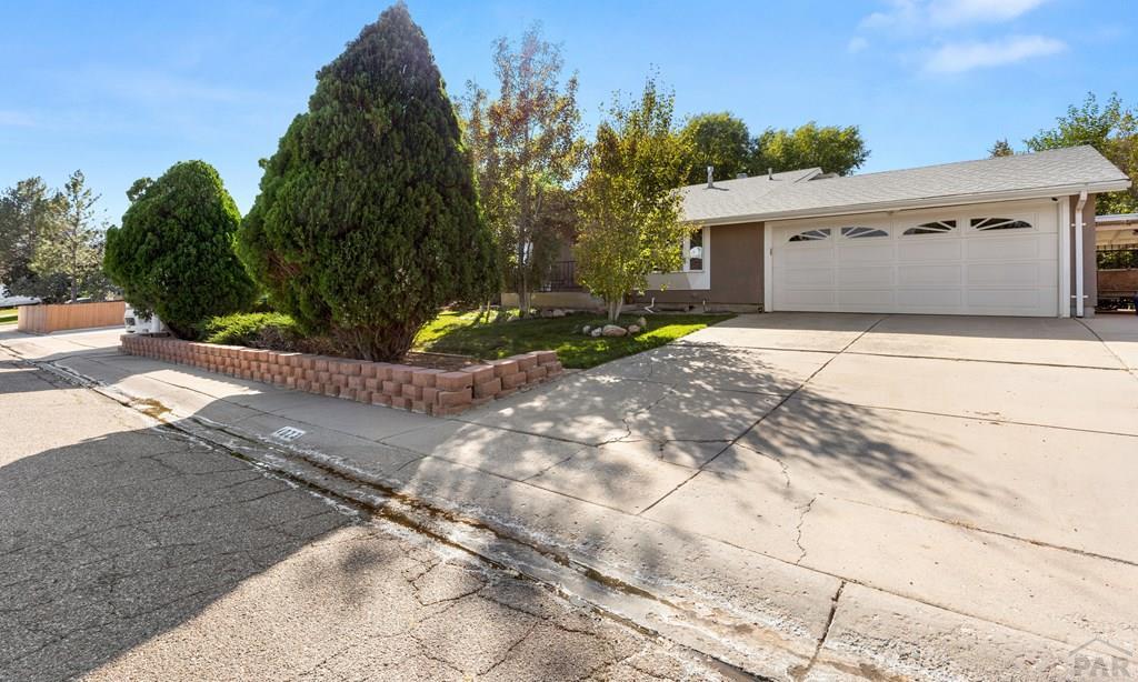 North Dr, Pueblo, CO 81008