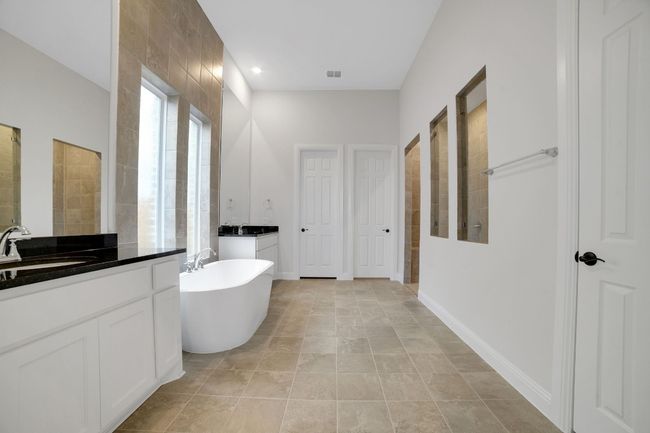 17604 Arend Path, House other with 4 bedrooms, 3 bathrooms and 3 parking in Pflugerville TX | Image 14