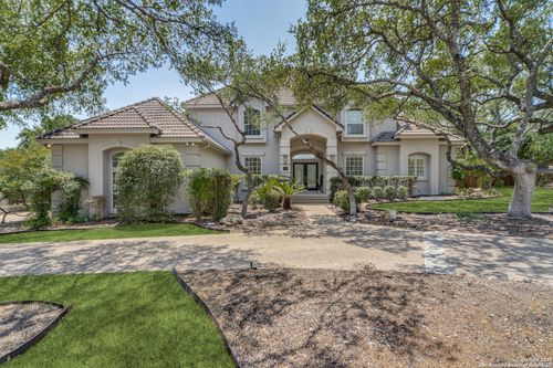 210 Switch Oak, Shavano Park, TX, 78230-5621 | Card Image