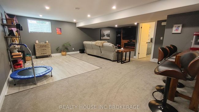 74 Lanz Blvd, House attached with 3 bedrooms, 3 bathrooms and 4 parking in Blenheim ON | Image 34