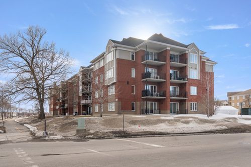 117-800 Boul Lebourgneuf, Québec, QC, G2J1V2 | Card Image