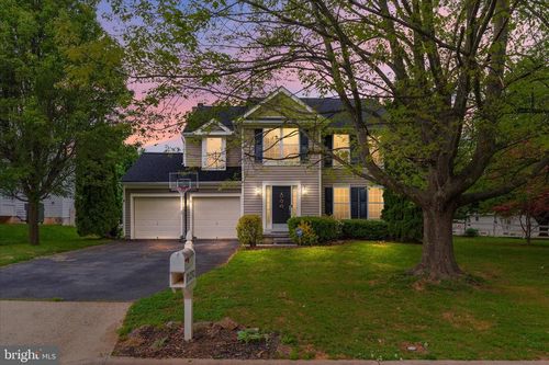 17292 Magic Mountain Dr, ROUND HILL, VA, 20141-2486 | Card Image