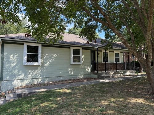 704 Hillcrest St, Pleasant Hill, MO, 64080-1508 | Card Image