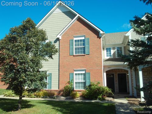 3-2009 Monarch Dr, Shelby Twp, MI, 48316-5611 | Card Image
