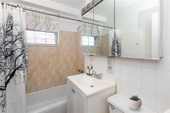 APT-12W - 5700 Arlington Ave, Home with 2 bedrooms, 1 bathrooms and null parking in Bronx NY | Image 6