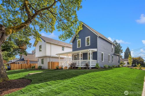 a-2402 Cleveland Avenue, Everett, WA, 98201 | Card Image