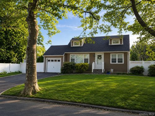 3 Win Haven Ln, Commack, NY, 11725-3119 | Card Image
