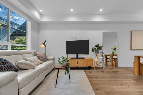 8117 Shaughnessy St, Vancouver, BC, V6P3X9 | Card Image