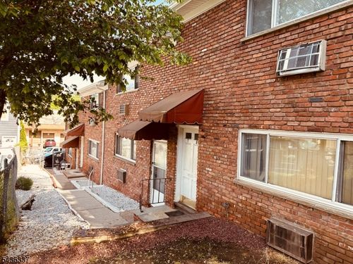 4-162 Spring St, Orange, NJ, 07050-1752 | Card Image