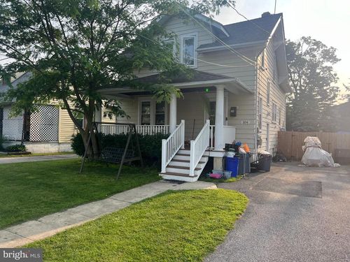 104 E Roland Rd, BROOKHAVEN, PA, 19015-3327 | Card Image