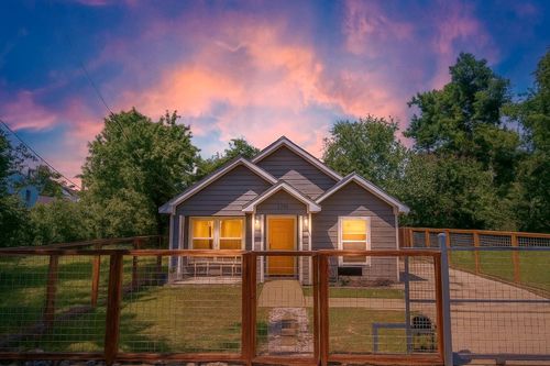 3205 Rosalie St, Houston, TX, 77004-3423 | Card Image