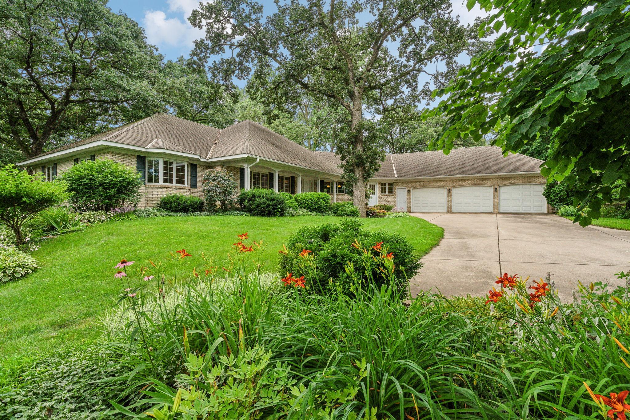 15th St, Hastings, MN 55033