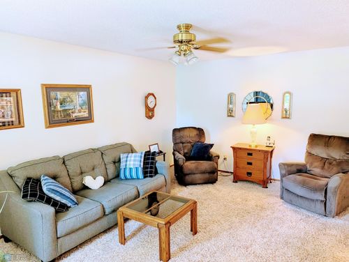 204 5th St Se, Barnesville, MN, 56514-3632 | Card Image