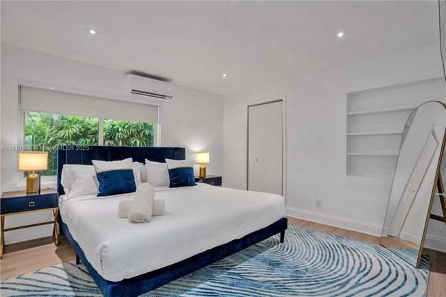 1229 Ne 17 Th Ave, House other with 4 bedrooms, 3 bathrooms and null parking in Fort Lauderdale FL | Image 12