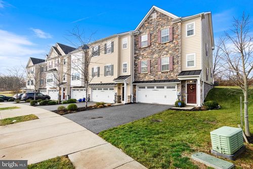 11 Skylar Cir, MEDIA, PA, 19063-3330 | Card Image