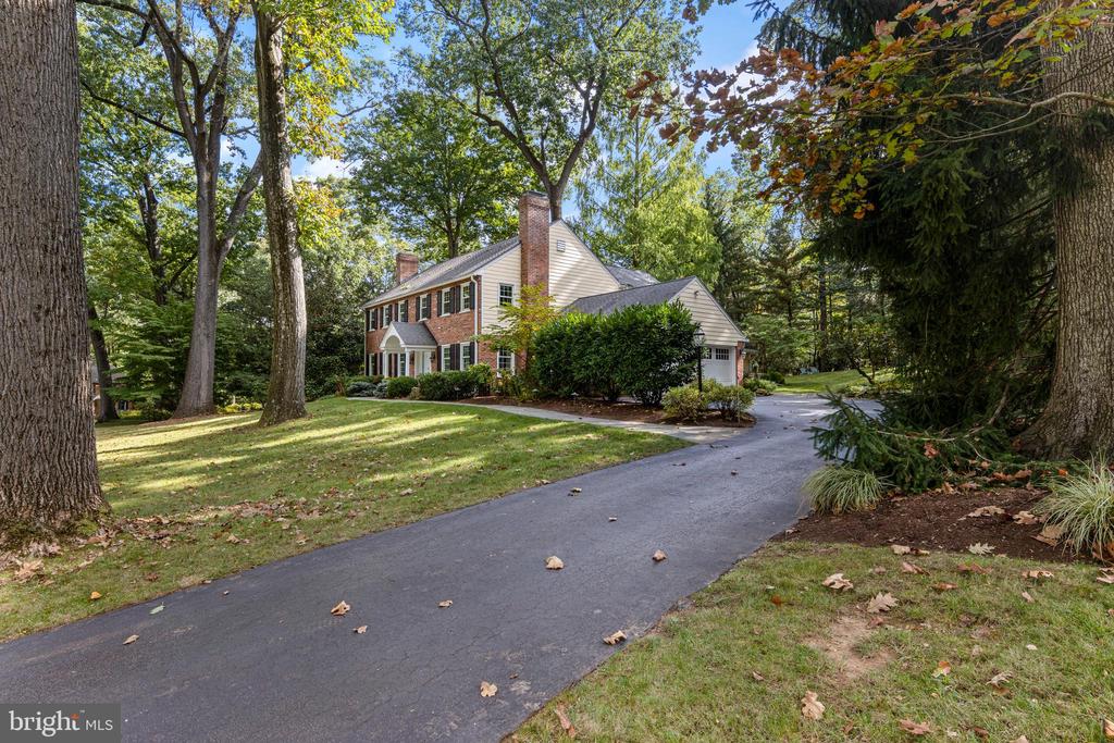 Margo Ln, Berwyn, PA 19312